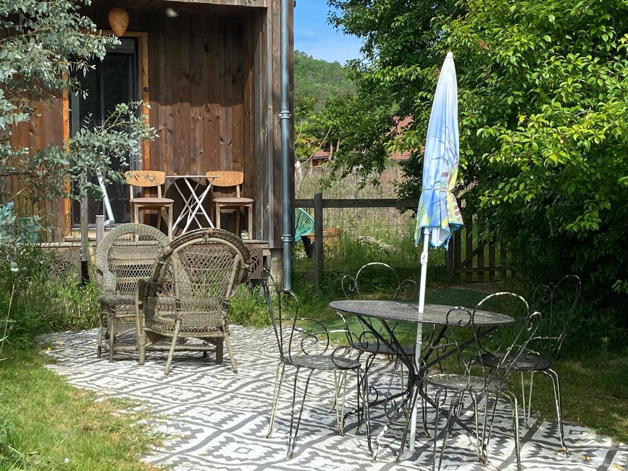 Gite Wildflower Lane Valojoulx المظهر الخارجي الصورة