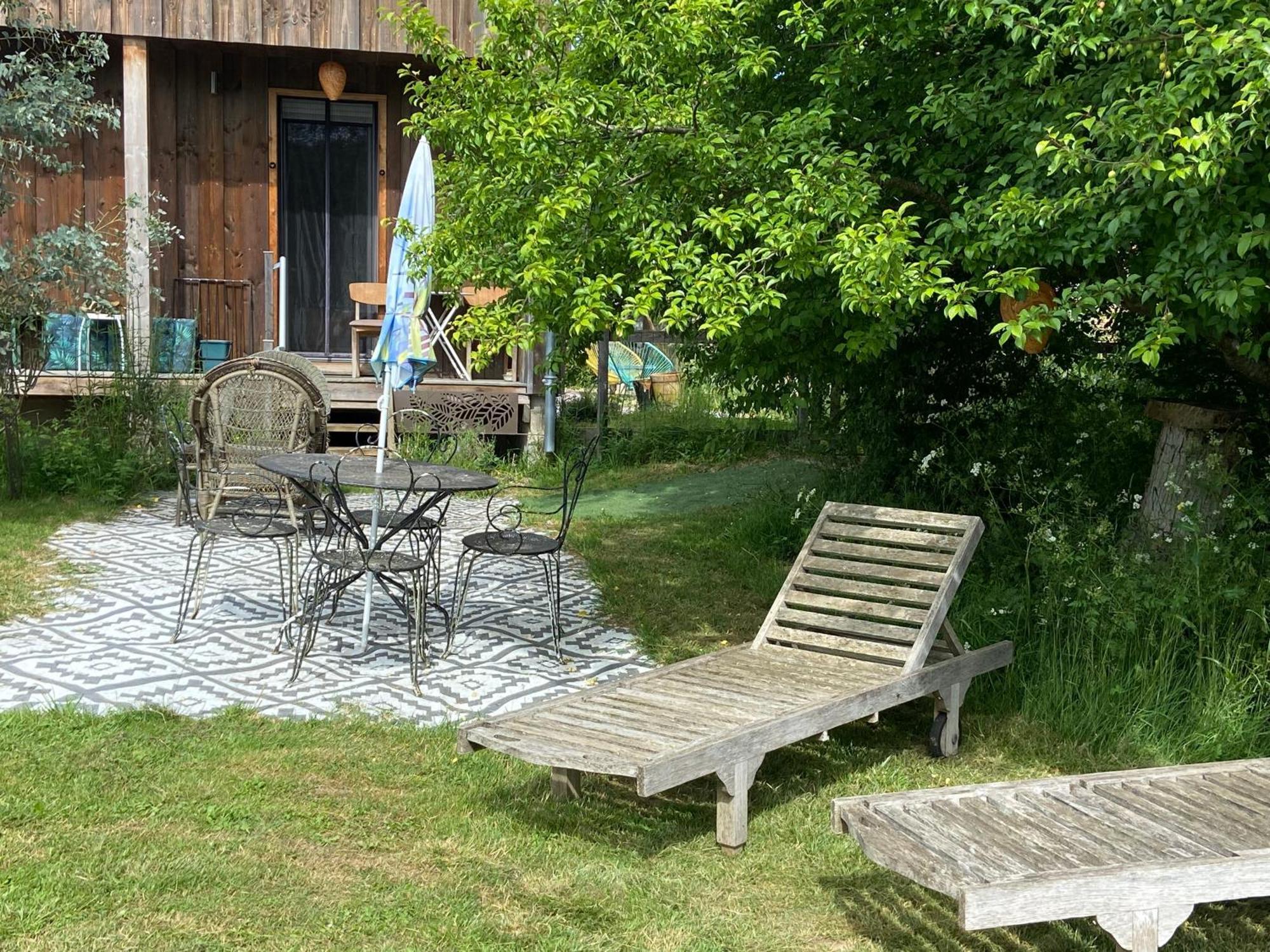 Gite Wildflower Lane Valojoulx المظهر الخارجي الصورة