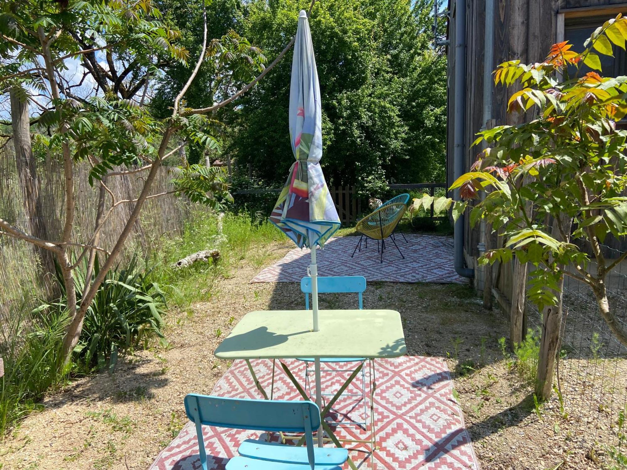 Gite Wildflower Lane Valojoulx المظهر الخارجي الصورة