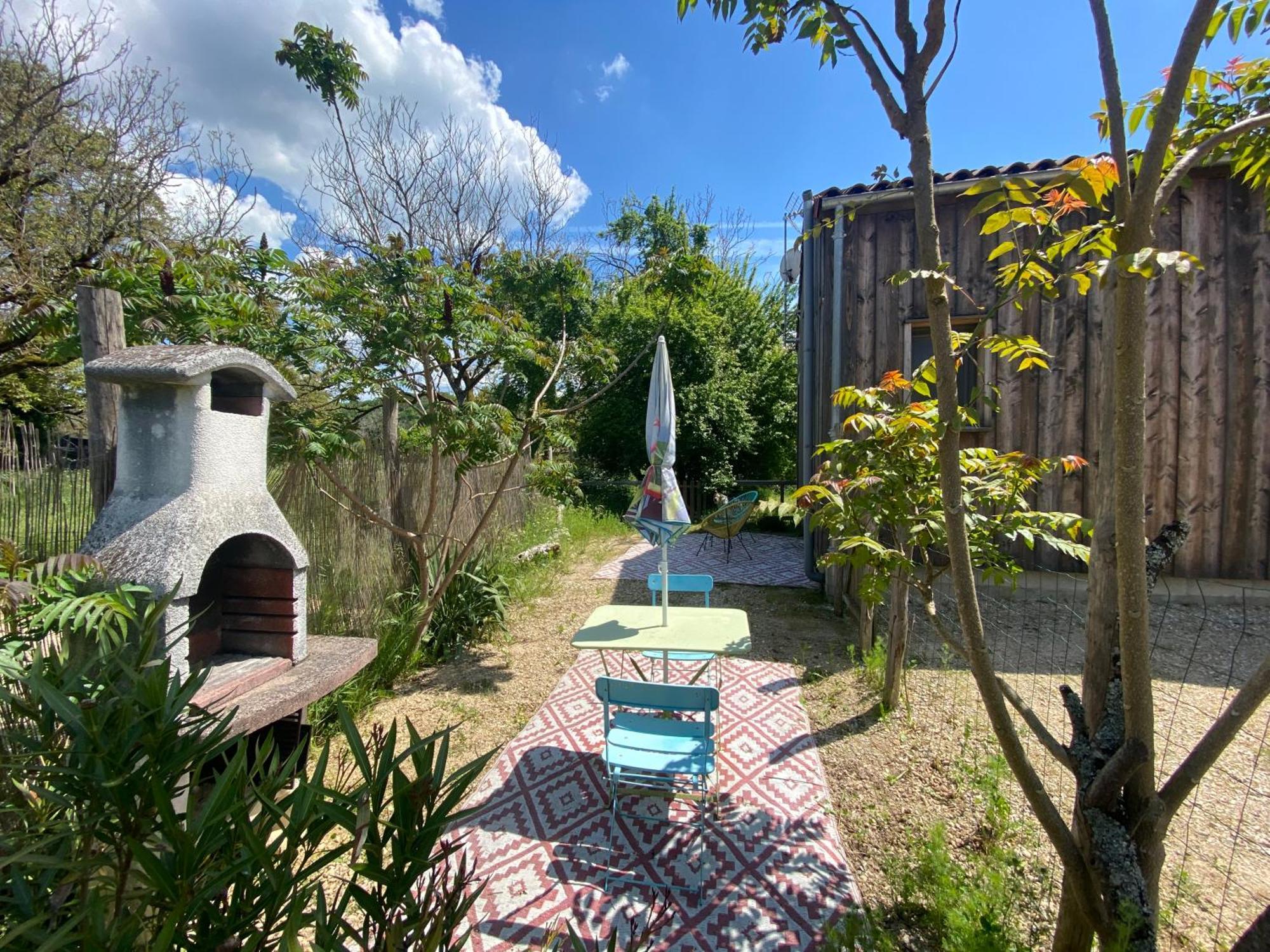 Gite Wildflower Lane Valojoulx المظهر الخارجي الصورة